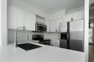 Photo #6: 6833090 Listing 