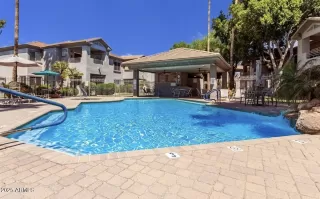 Photo #3: 6833141 Listing