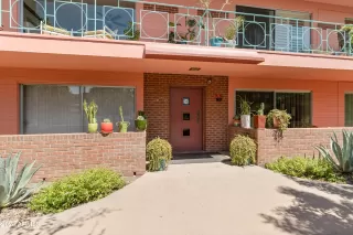 Photo #1: 6833348 Listing 