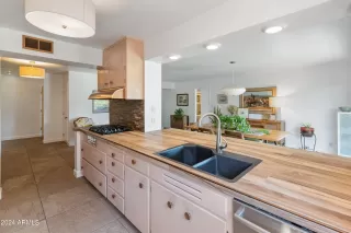 Photo #3: 6833348 Listing 