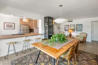 Photo #5: 6833348 Listing 