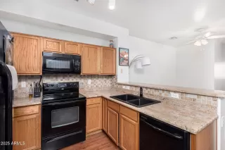 Photo #1: 6833499 Listing 