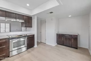 Photo #4: 6833571 Listing