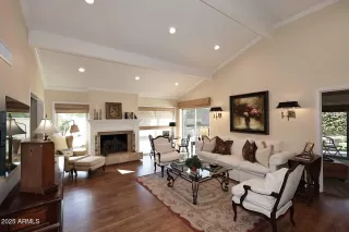 Photo #3: 6833582 Listing 