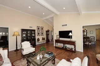 Photo #6: 6833582 Listing 