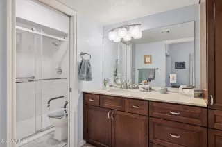 Photo #6: 6833966 Listing 