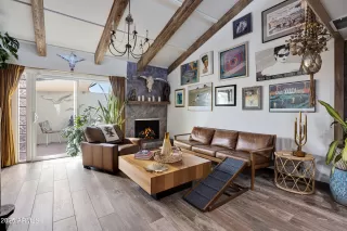 Photo #4: 6833992 Listing