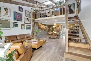 Photo #5: 6833992 Listing