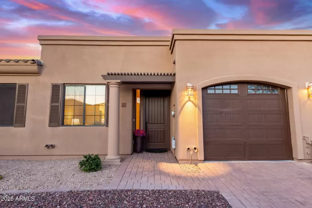 MLS: 6834000 Condo For Sale