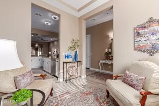 Photo #5: 6834000 Listing 