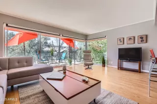 Photo #2: 6834274 Listing