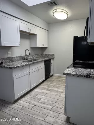 Photo #6: 6834495 Listing