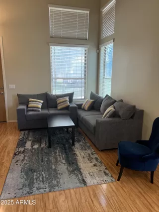 Photo #3: 6834589 Listing