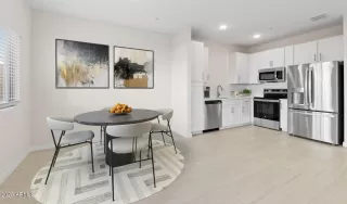 Photo #4: 6834813 Listing