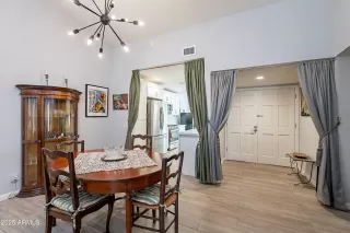 Photo #4: 6835085 Listing