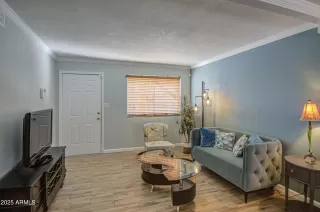 Photo #3: 6835322 Listing