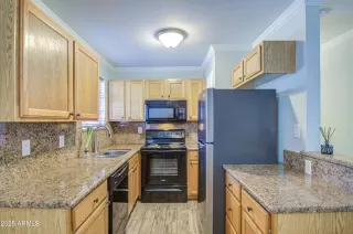 Photo #4: 6835322 Listing