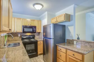 Photo #6: 6835322 Listing