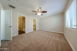 Photo #3: 6835425 Listing 