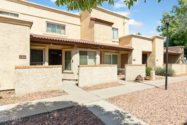 MLS: 6835575 Condo For Sale