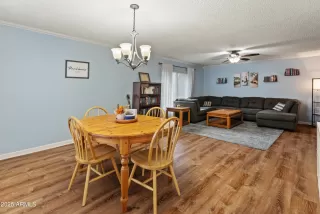 Photo #5: 6835676 Listing