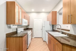 Photo #4: 6835846 Listing