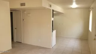 Photo #3: 6835913 Listing 