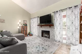 Photo #3: 6835940 Listing