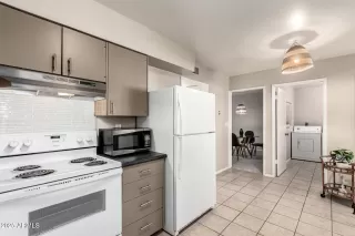 Photo #4: 6836138 Listing 