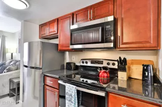 Photo #6: 6836246 Listing