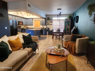 Photo #4: 6836577 Listing