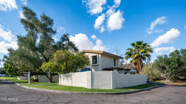 MLS: 6836599 Condo For Sale