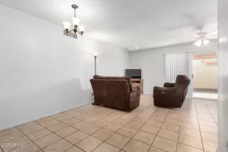 Photo #4: 6836607 Listing 