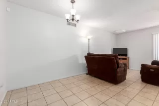 Photo #5: 6836607 Listing 