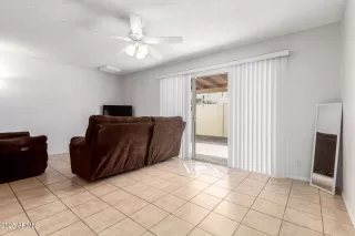 Photo #6: 6836607 Listing 