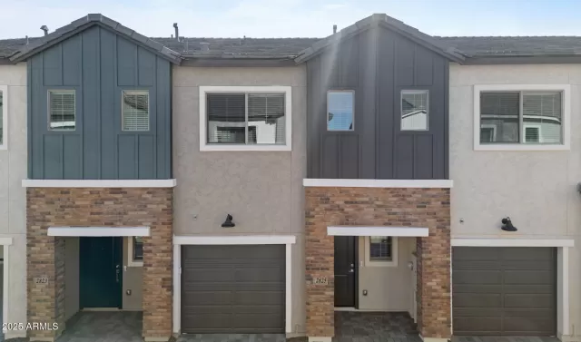 MLS: 6836998 Condo For Sale