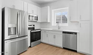 Photo #2: 6836998 Listing