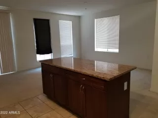 Photo #4: 6837186 Listing