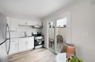 Photo #2: 6837266 Listing