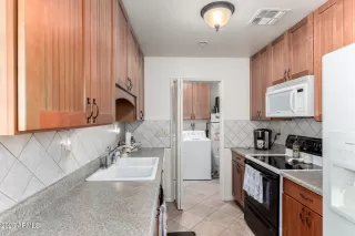 Photo #2: 6837284 Listing