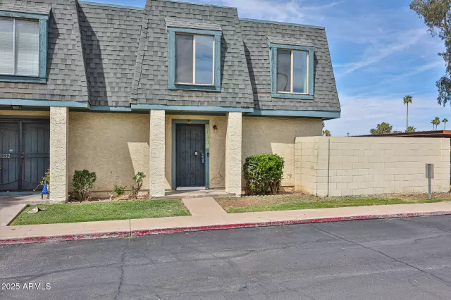 MLS: 6837400 Condo For Sale