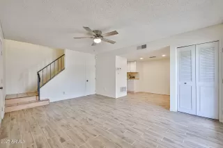 Photo #3: 6837400 Listing 