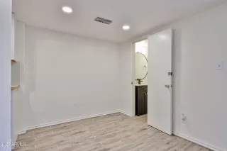 Photo #5: 6837400 Listing 