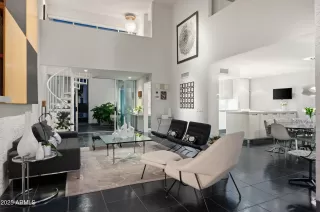 Photo #2: 6837435 Listing