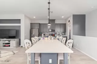 Photo #1: 6837443 Listing 