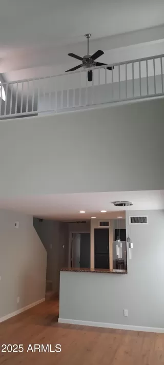 Photo #5: 6837487 Listing