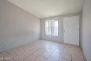 Photo #4: 6837559 Listing