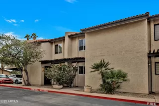 Photo #3: 6837637 Listing