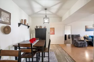 Photo #6: 6837776 Listing