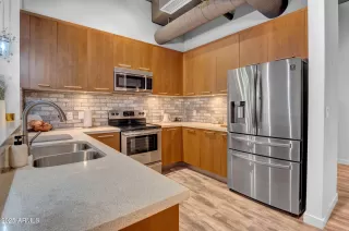 Photo #2: 6837915 Listing